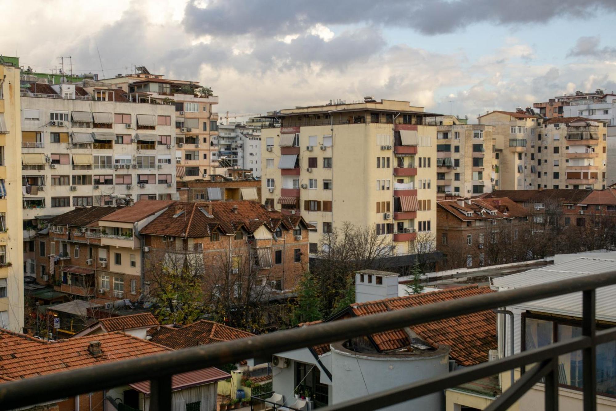 Bllok Bright Private Bedrooms With Private Bathroom On Shared Apartment Tiranë Ngoại thất bức ảnh