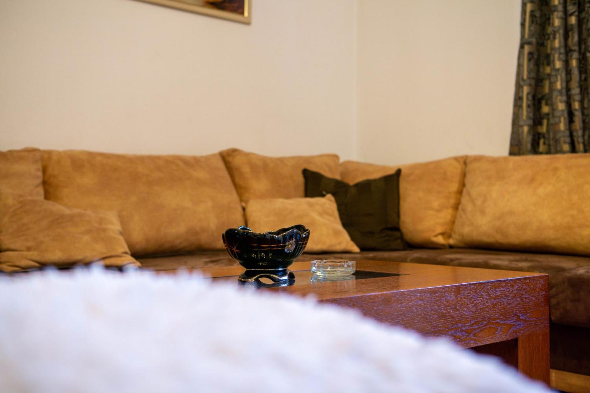 Bllok Bright Private Bedrooms With Private Bathroom On Shared Apartment Tiranë Ngoại thất bức ảnh