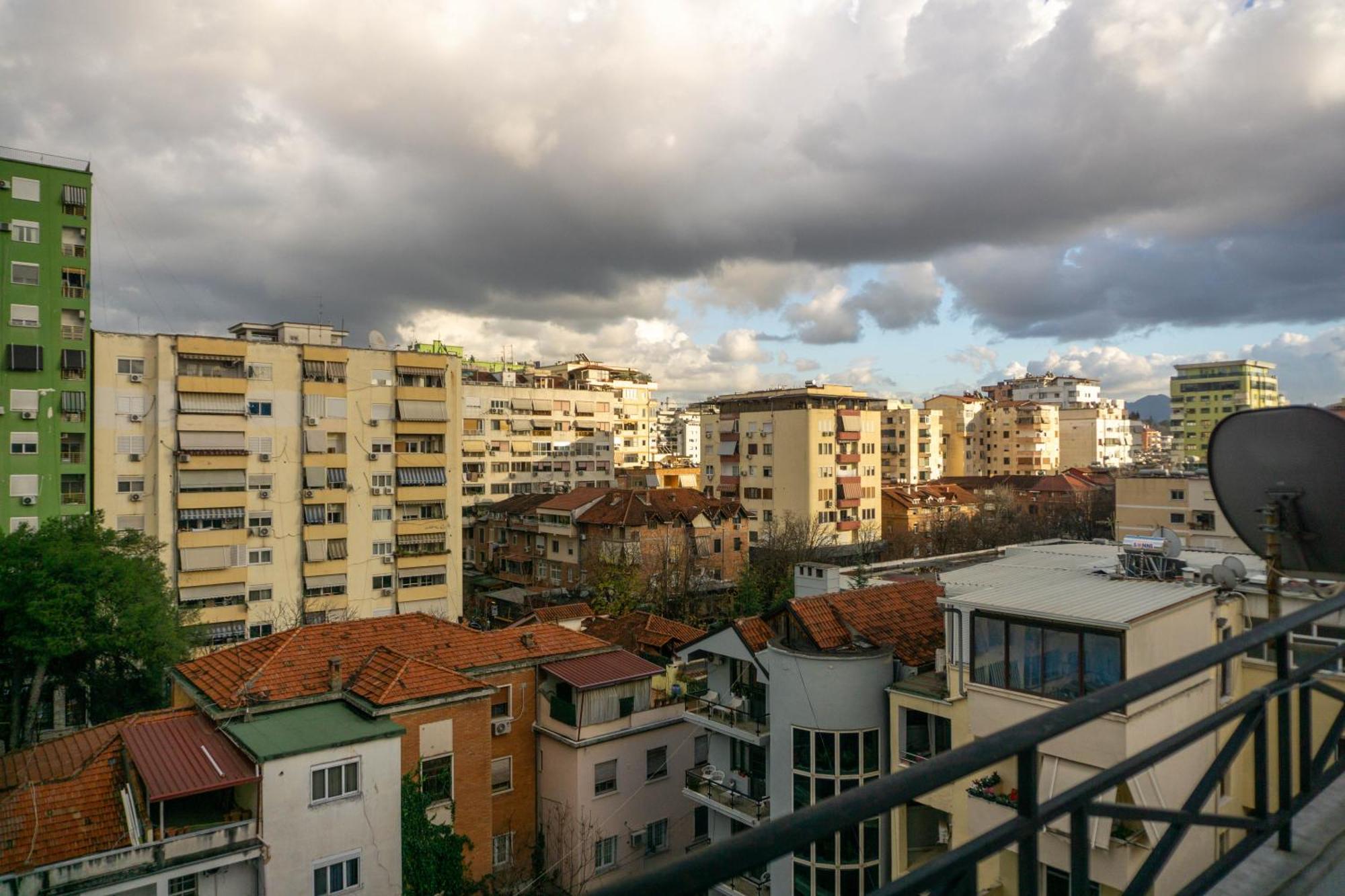 Bllok Bright Private Bedrooms With Private Bathroom On Shared Apartment Tiranë Ngoại thất bức ảnh