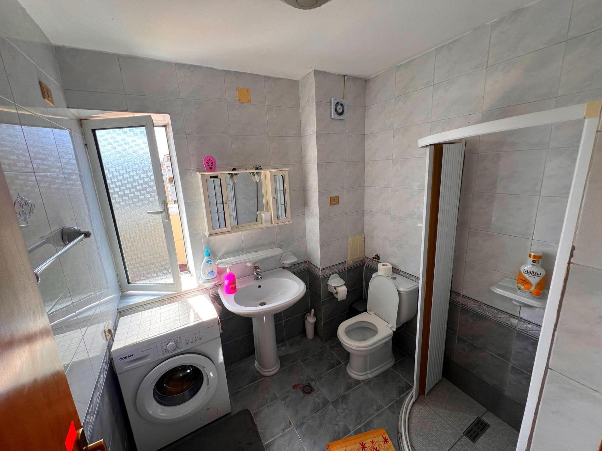 Bllok Bright Private Bedrooms With Private Bathroom On Shared Apartment Tiranë Ngoại thất bức ảnh