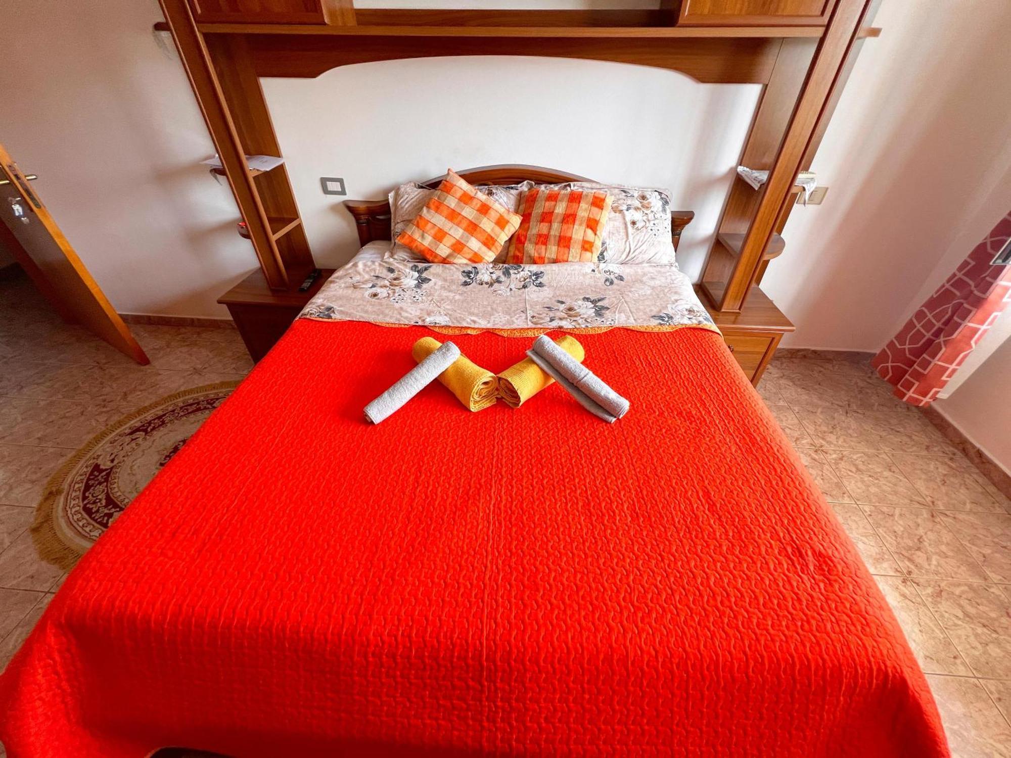Bllok Bright Private Bedrooms With Private Bathroom On Shared Apartment Tiranë Ngoại thất bức ảnh