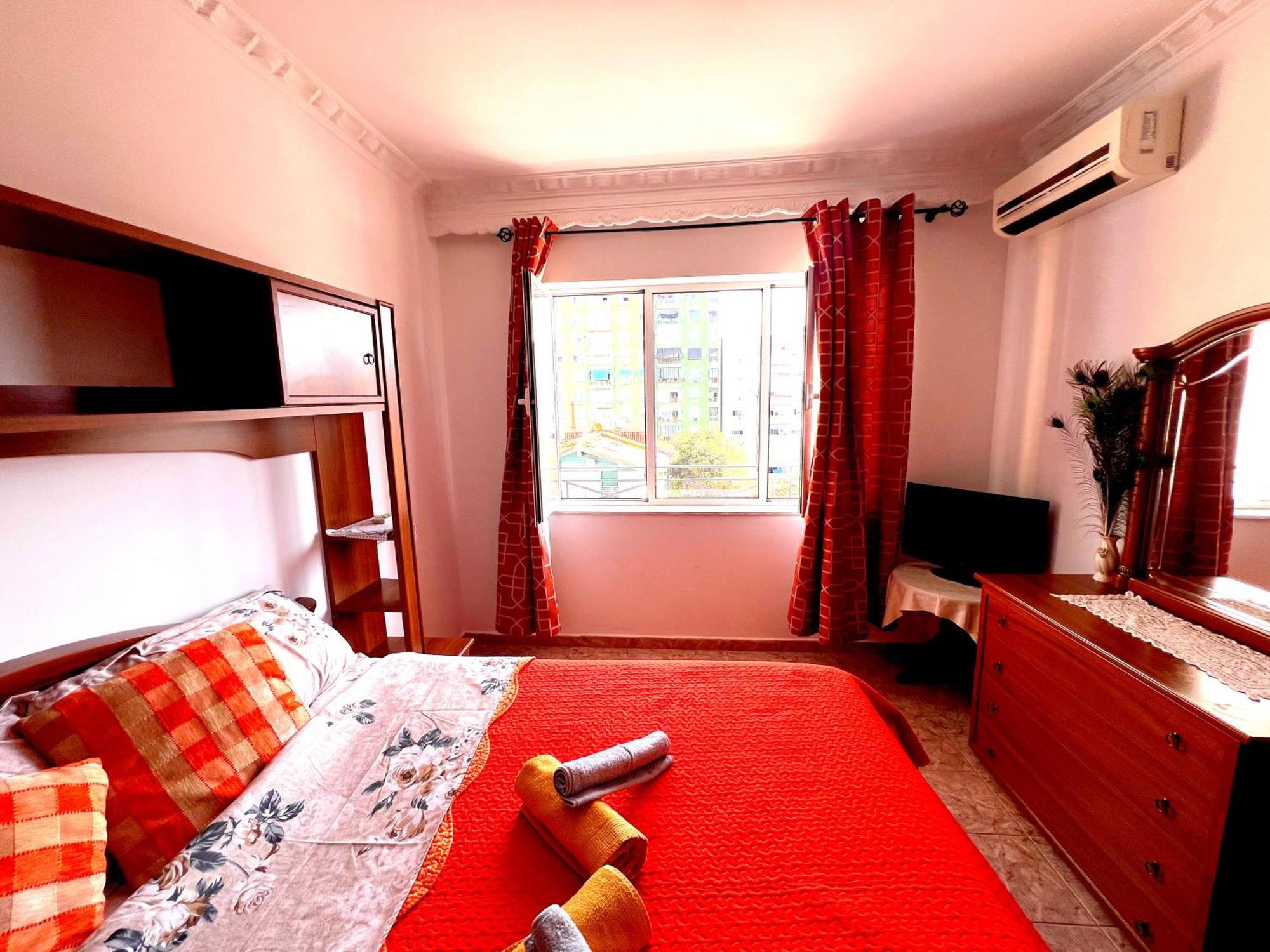 Bllok Bright Private Bedrooms With Private Bathroom On Shared Apartment Tiranë Ngoại thất bức ảnh